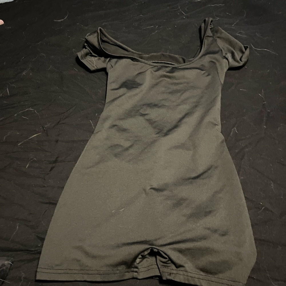 Stylish Black Off-Shoulder Romper with scrunch on butt!